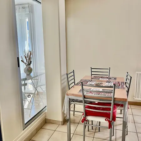 L'angle De La Rue - 4 Personnes - Terrasse Tarbes