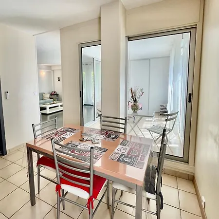 L'angle De La Rue - 4 Personnes - Terrasse Apartament Tarbes