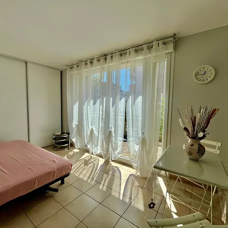 L'angle De La Rue - 4 Personnes - Terrasse Apartman *