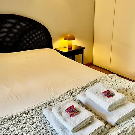 L'angle De La Rue - 4 Personnes - Terrasse Apartman Tarbes